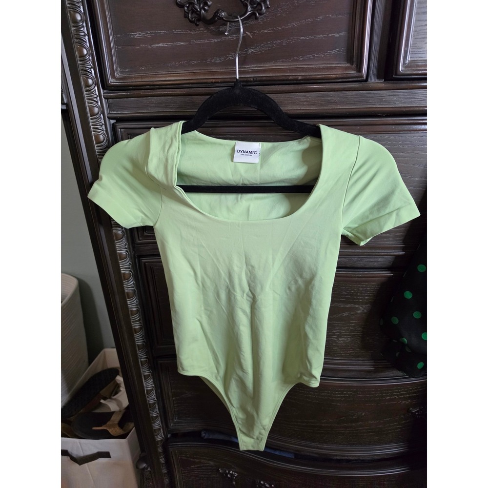 Dynamic‎ Los Angeles Lime Green Short Sleeve Square Neck Bodysuit Small